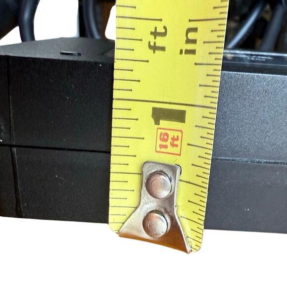 Insignia Universal 180 W High Power Laptop Charger 8 Adapters for Dell HP & more - Picture 13 of 14